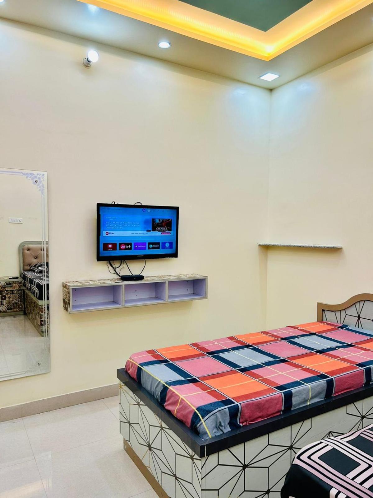 Smart Stays - Mmmut College - Gkp Airport Горакхпур Екстер'єр фото